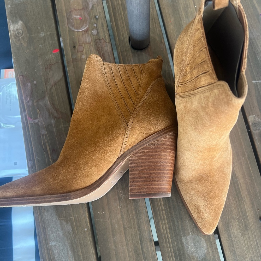 *New Mark Fisher women’s suede booties size 9